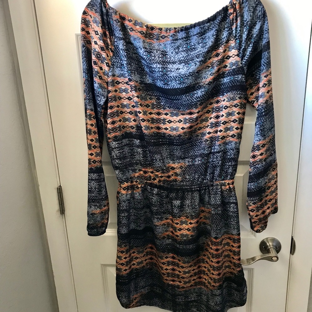 WAYF Shift Dress - Picture 2 of 6
